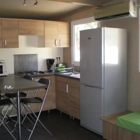 אתר קמפינג Chalet Le Genevrier פורטו-וישיו